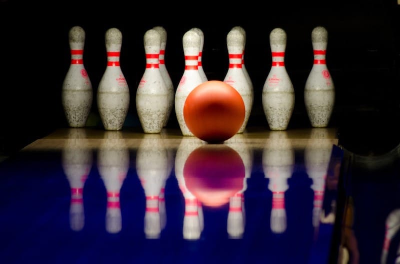 bowling-bowl-and-pins