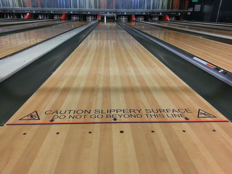 bowling-lane-is-oily-and-slippery