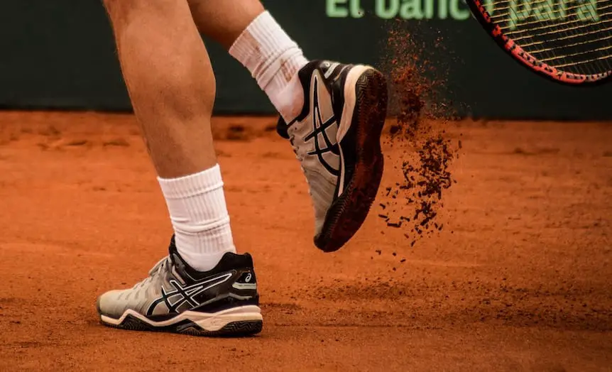 tennis-shoes-for-padel